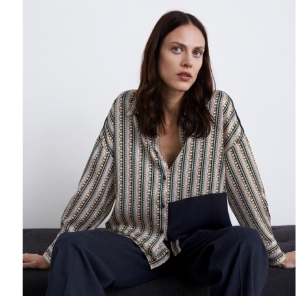 Zara Oversize Chain Print Button-Up Blouse (S)